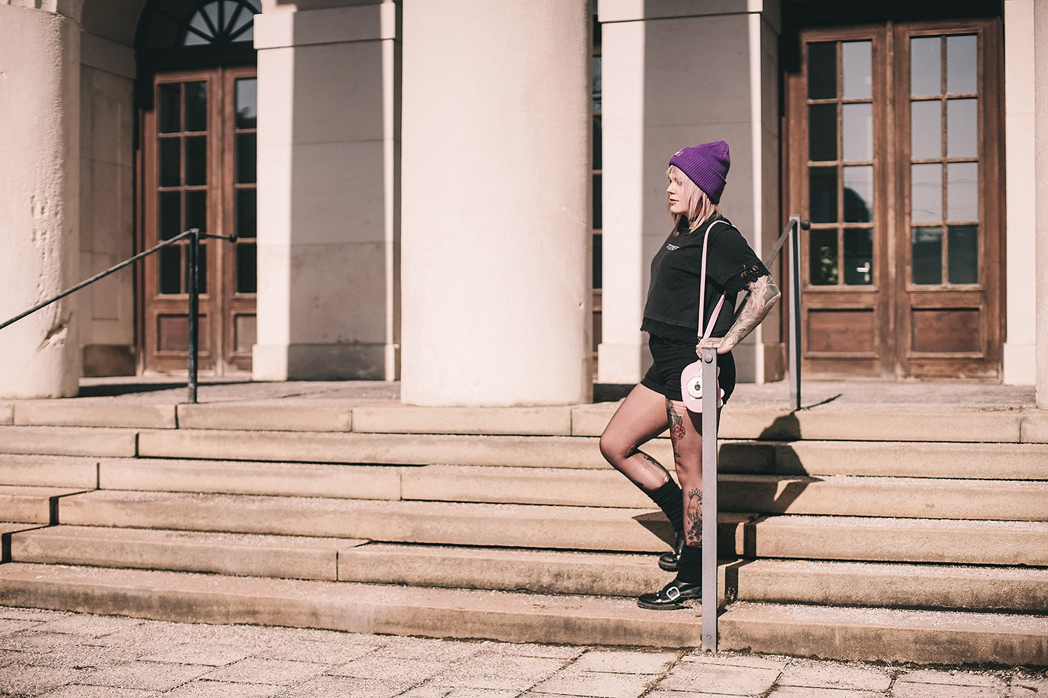 vvitch, witch, Disturbia, beanie, larakingdraws, Lara king, Lila, rosa haare, all black, shorts, boots, spitze, Fujifilm, instax, hello kitty, instant camera, sofortbildkamera, polaroid, crop top, alternative, alternative fashion, alternative girl, alternative mode, altgirl, berlin, berlin fashion, berlin fashion blogger, berlin mode, berlin streetstyle, blogger, fashion blogger, girls with piercings, girls with tattoos, grunge, grunge fashion, grunge mode, mode, Punk, punk fashion, punk mode, punkgirl, punkmädchen, scenehair, snakebites, split hair, splithair, tattoomädchen, tattoomodel